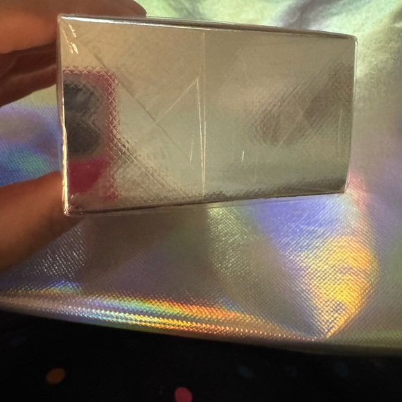 NEW Tom Ford Soleil Neige shimmering body oil - Picture 3 of 6